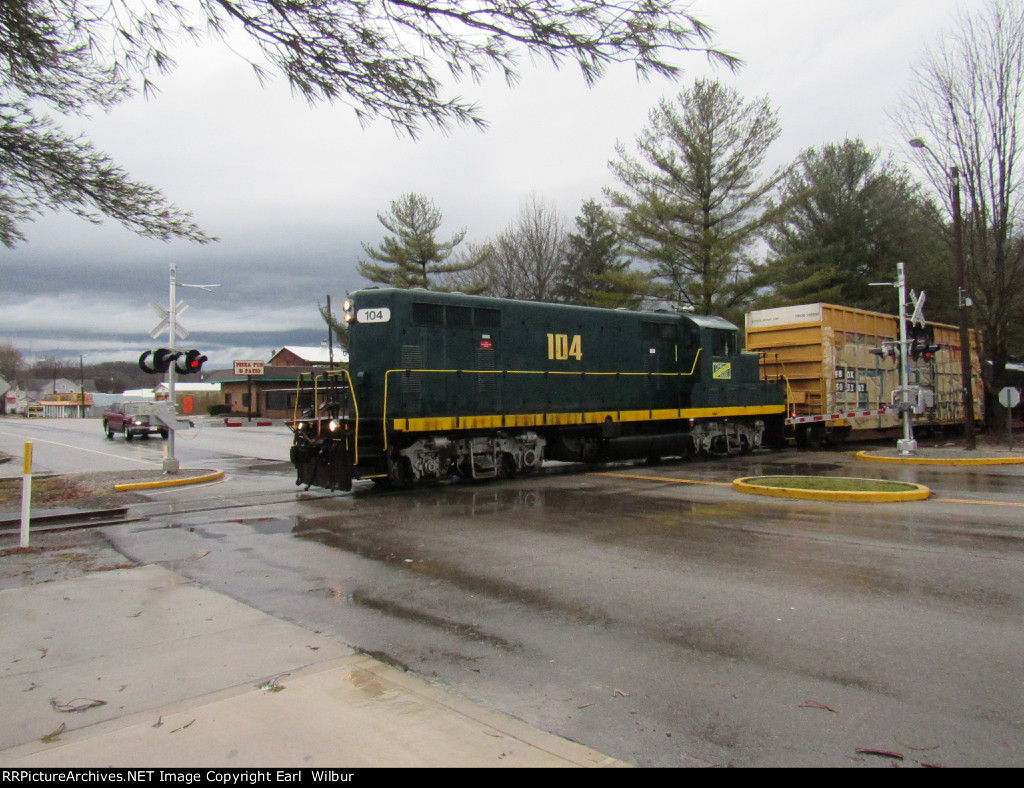 Ohio South Central Railroad (OSCR) 104